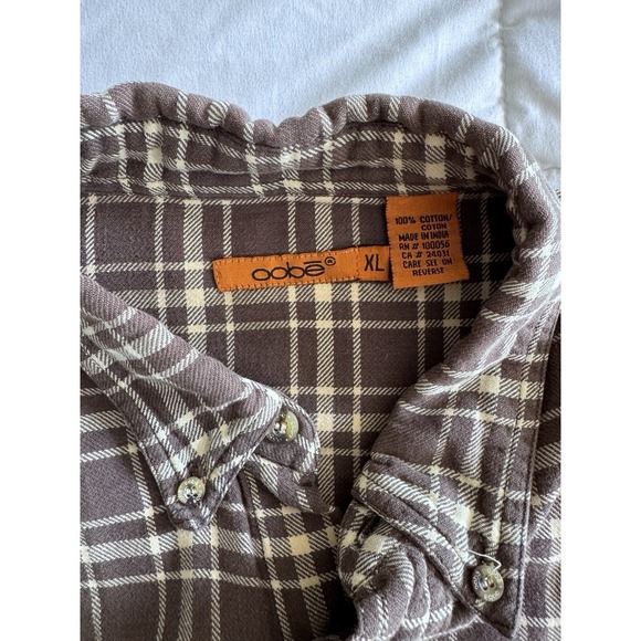 OOBE Brown Plaid Flannel Long Sleeve Sz XL Button Down Shirt VINTAGE Small Hole - Picture 3 of 9